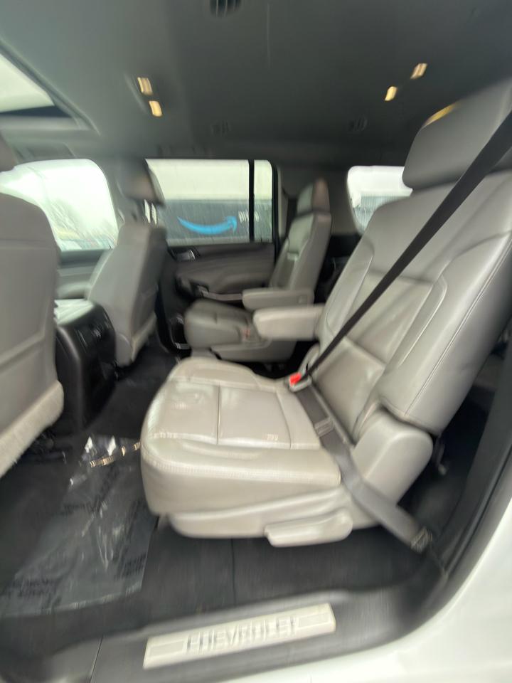 Chevrolet Suburban 4WD 4dr 1500 LT 2019