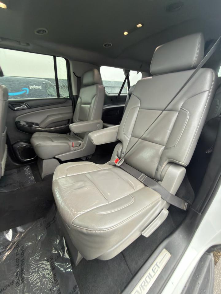 Chevrolet Suburban 4WD 4dr 1500 LT 2019