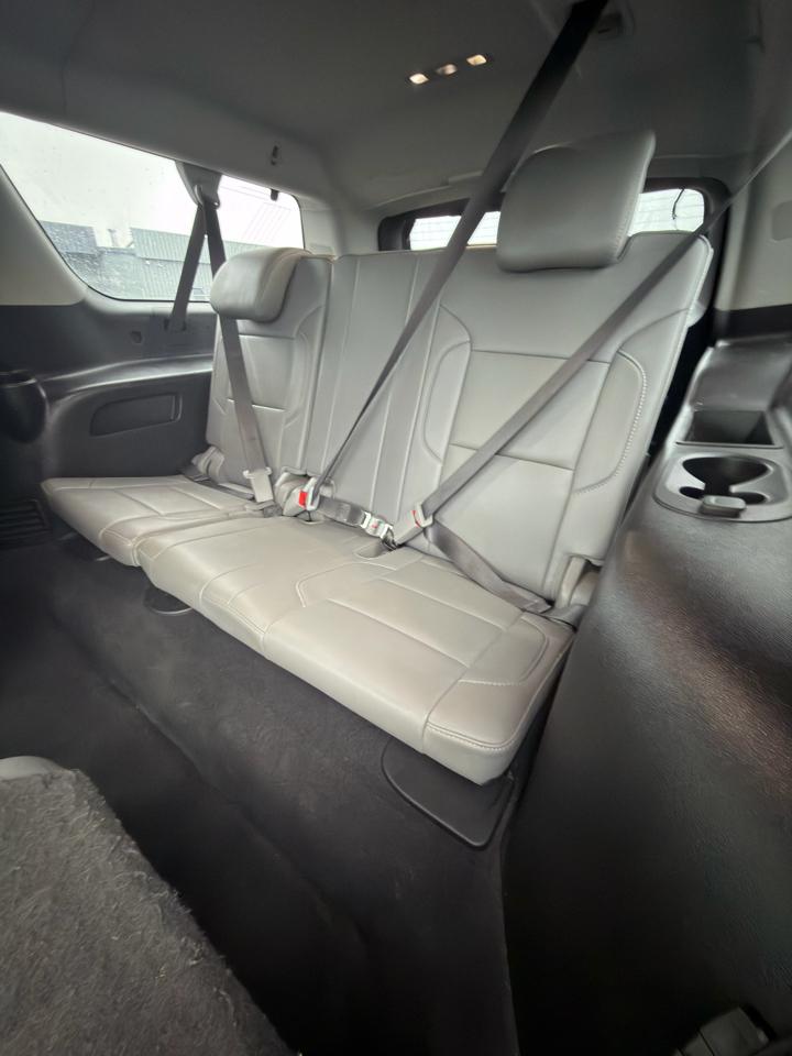 Chevrolet Suburban 4WD 4dr 1500 LT 2019