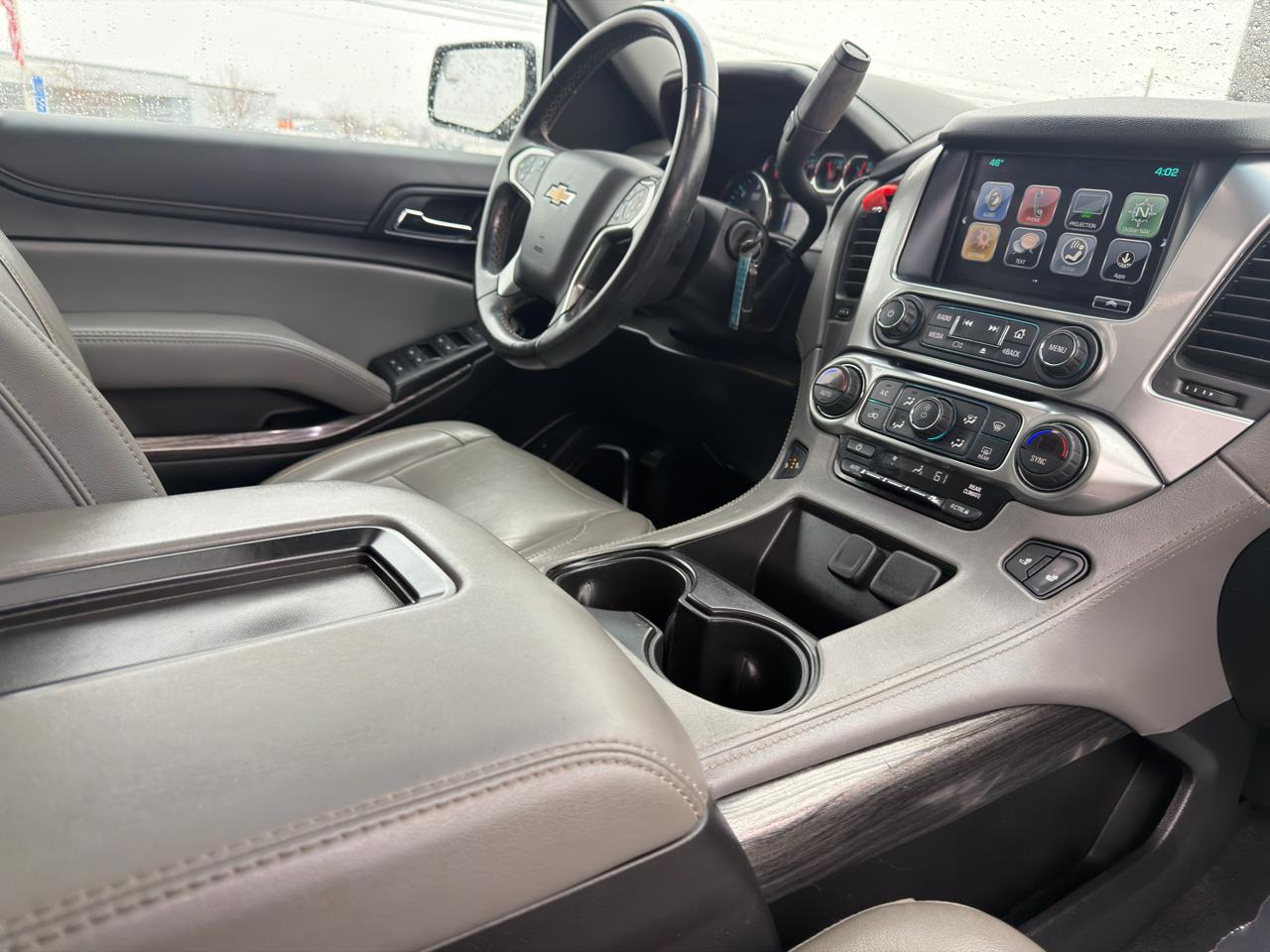 Chevrolet Suburban 4WD 4dr 1500 LT 2019