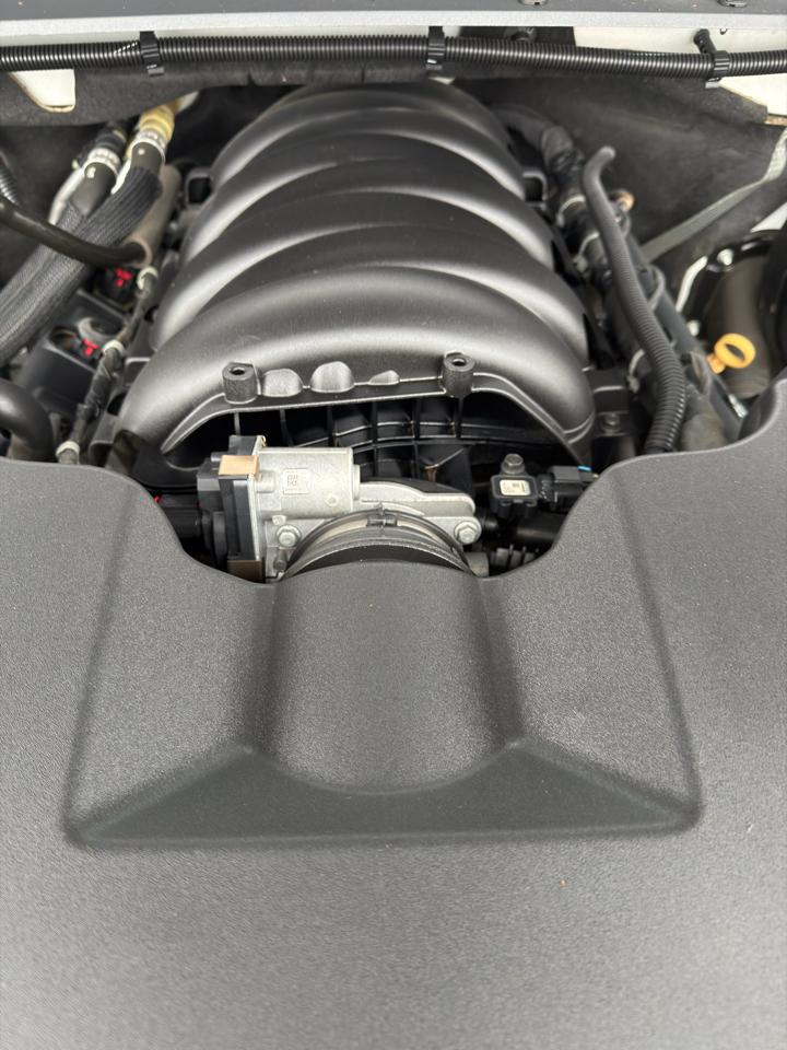 Chevrolet Suburban 4WD 4dr 1500 LT 2019