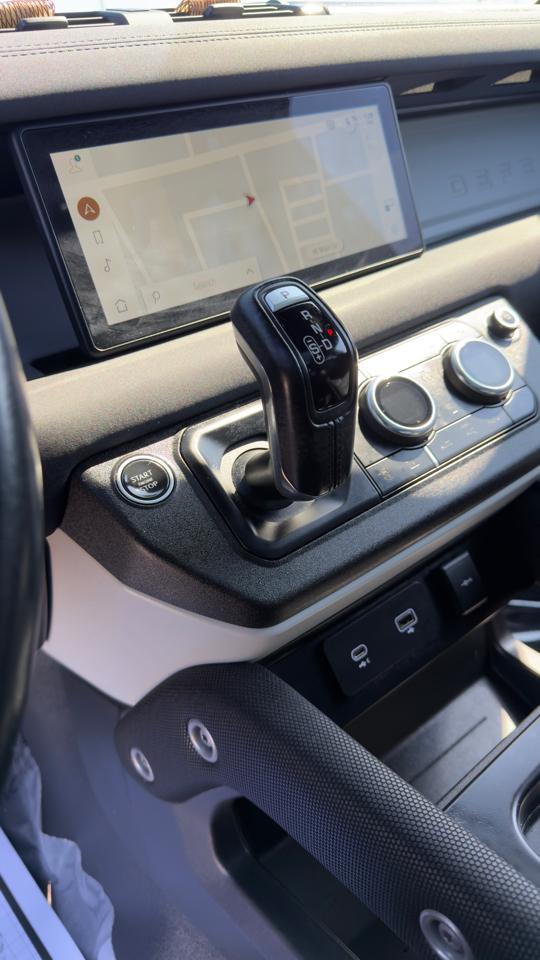 Land Rover Defender 110 P400 X-Dynamic SE 2022