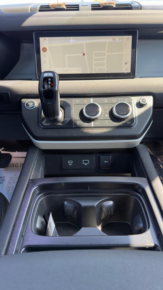 Land Rover Defender 110 P400 X-Dynamic SE 2022