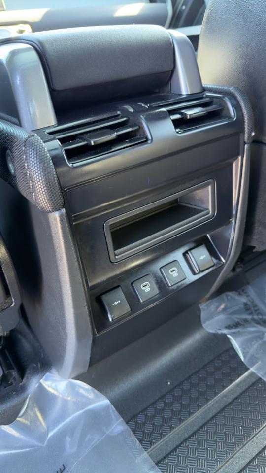 Land Rover Defender 110 P400 X-Dynamic SE 2022