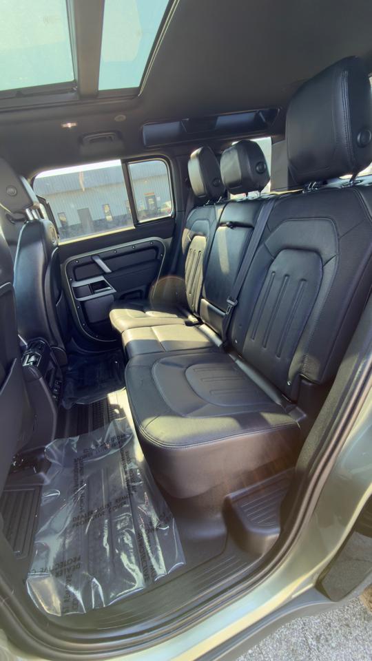 Land Rover Defender 110 P400 X-Dynamic SE 2022