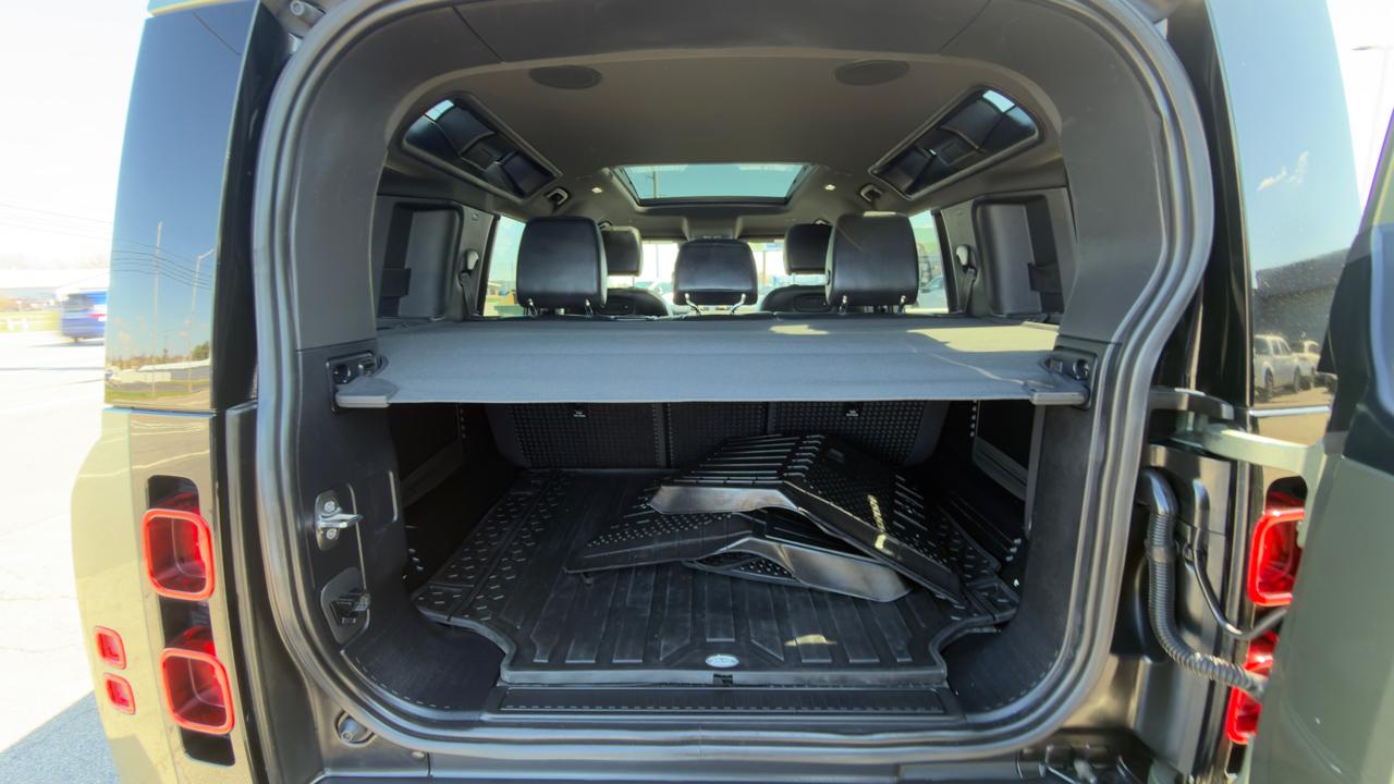 Land Rover Defender 110 P400 X-Dynamic SE 2022