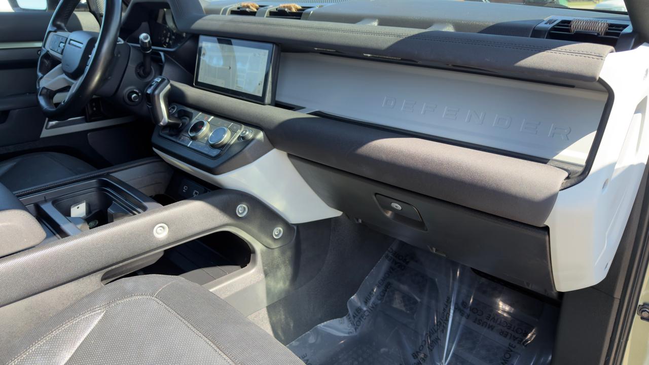 Land Rover Defender 110 P400 X-Dynamic SE 2022