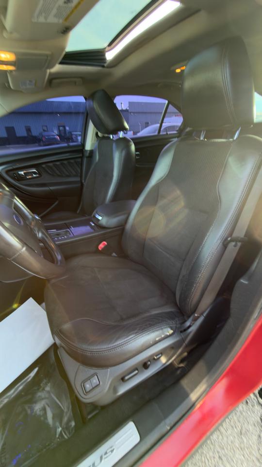 Ford Taurus 4dr Sdn SHO AWD 2011