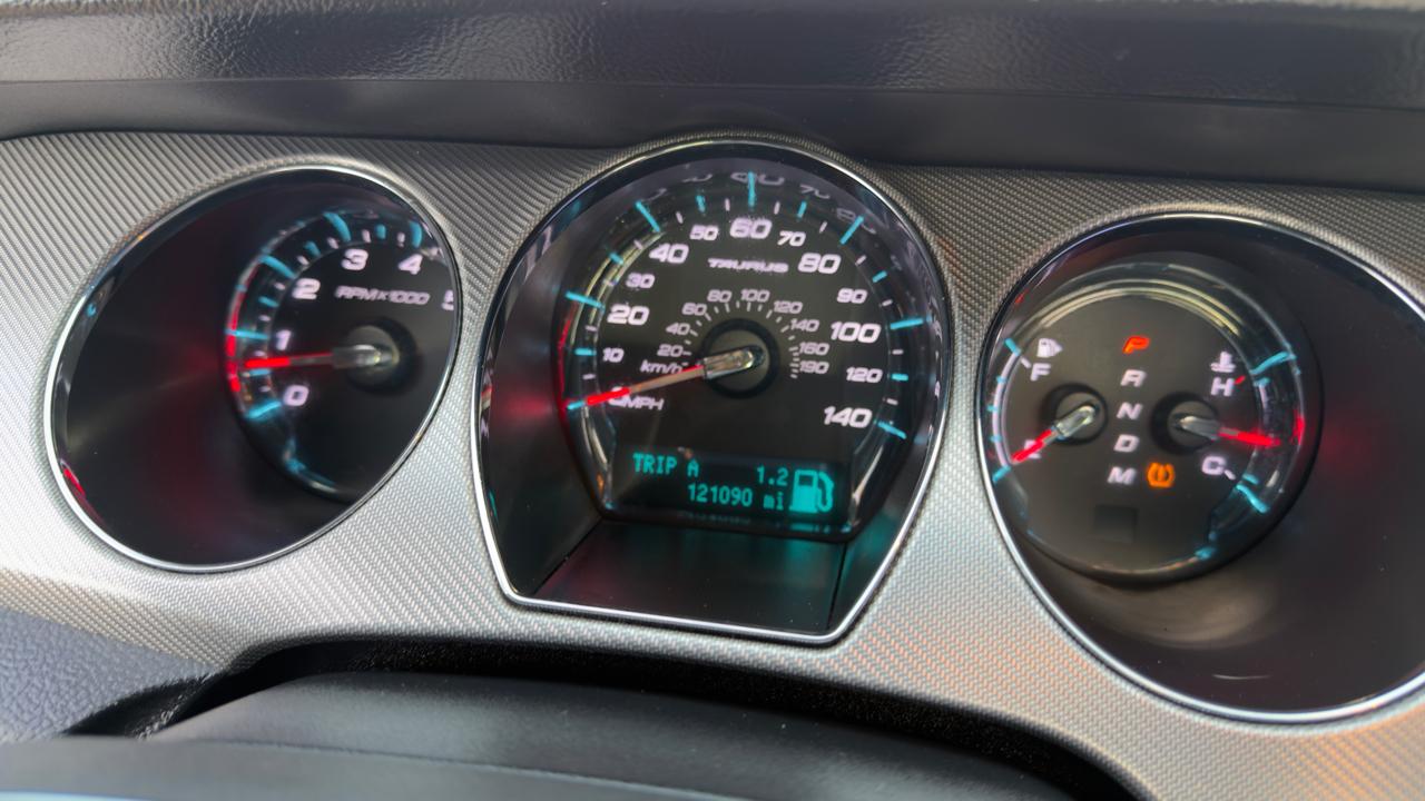 Ford Taurus 4dr Sdn SHO AWD 2011