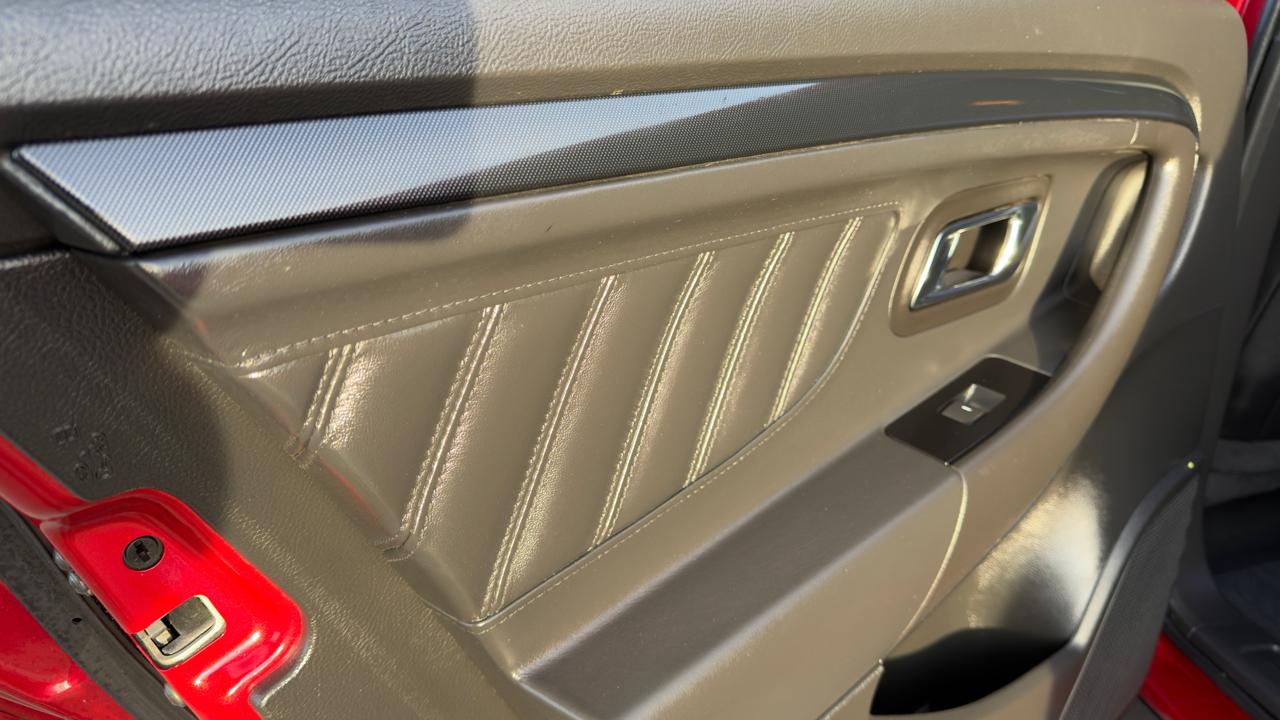 Ford Taurus 4dr Sdn SHO AWD 2011