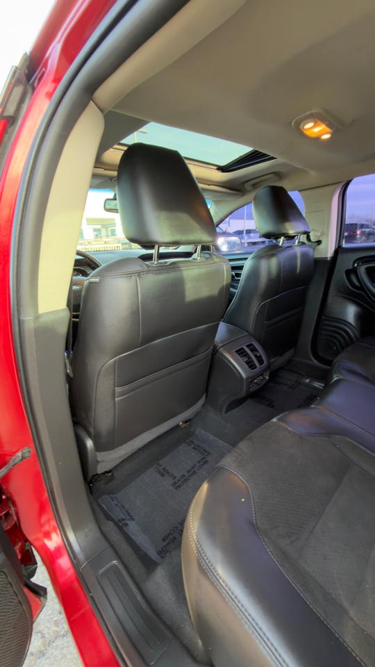 Ford Taurus 4dr Sdn SHO AWD 2011