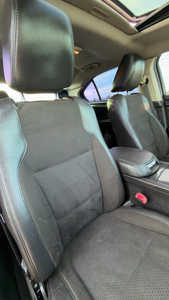 Ford Taurus 4dr Sdn SHO AWD 2011