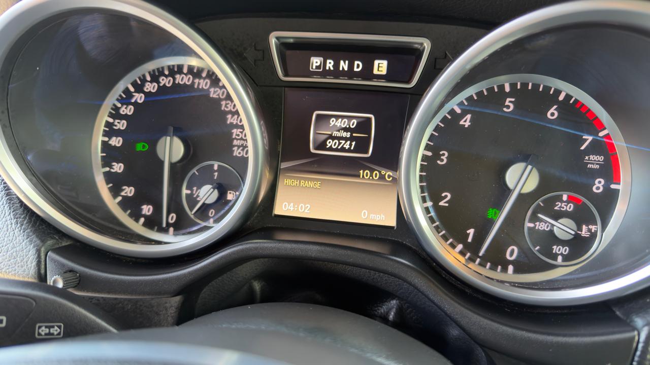 Mercedes-Benz G-Class 4MATIC 4dr G 550 2015