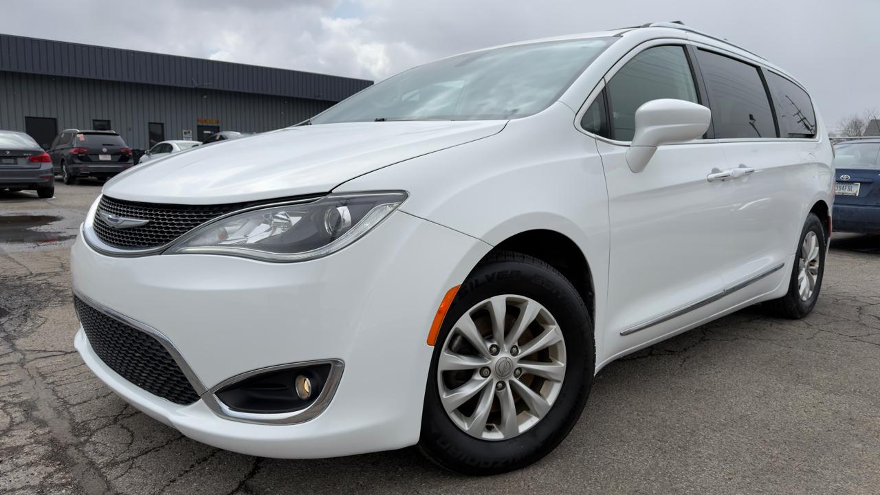 Chrysler Pacifica Touring L Plus FWD 2018