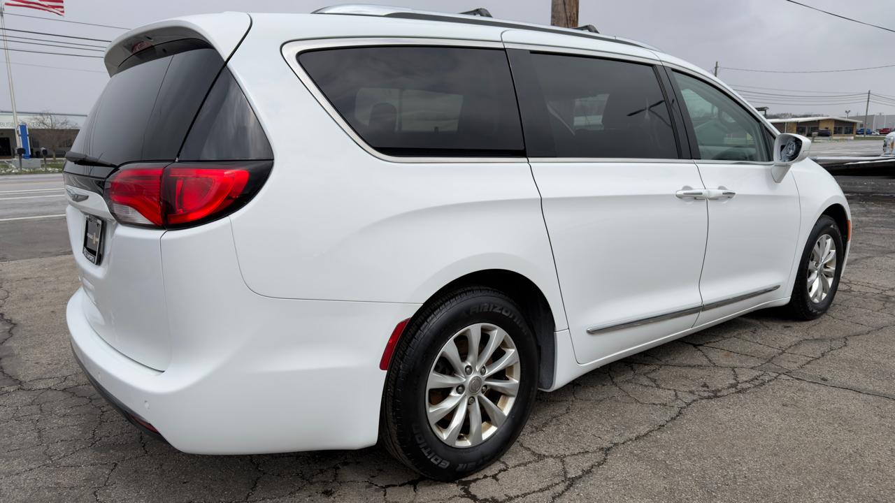Chrysler Pacifica Touring L Plus FWD 2018