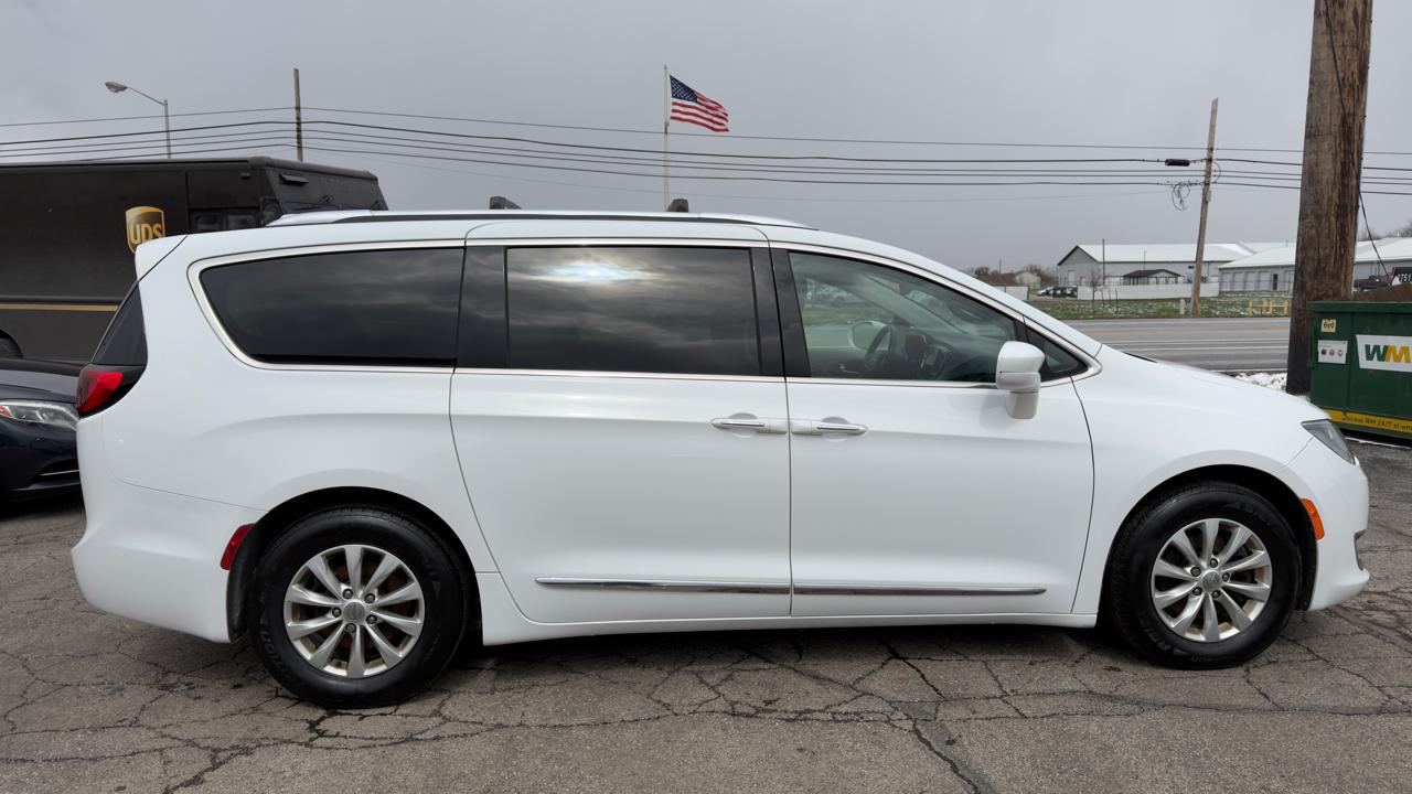Chrysler Pacifica Touring L Plus FWD 2018