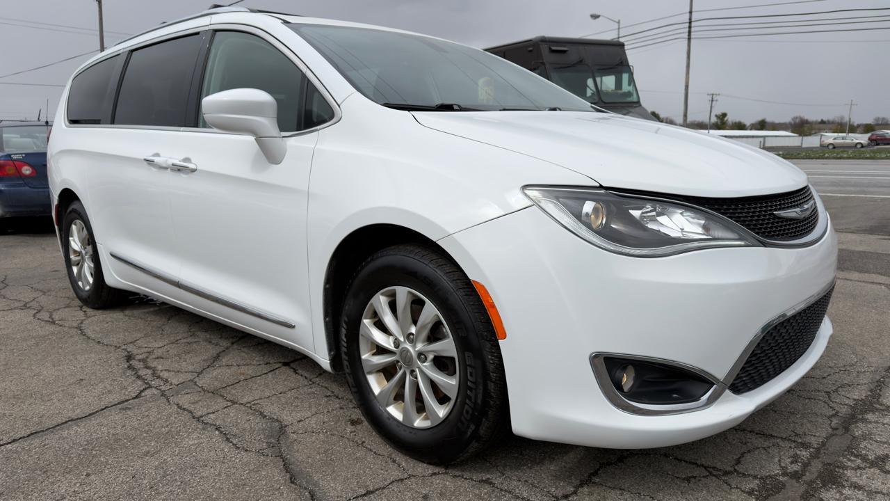 Chrysler Pacifica Touring L Plus FWD 2018