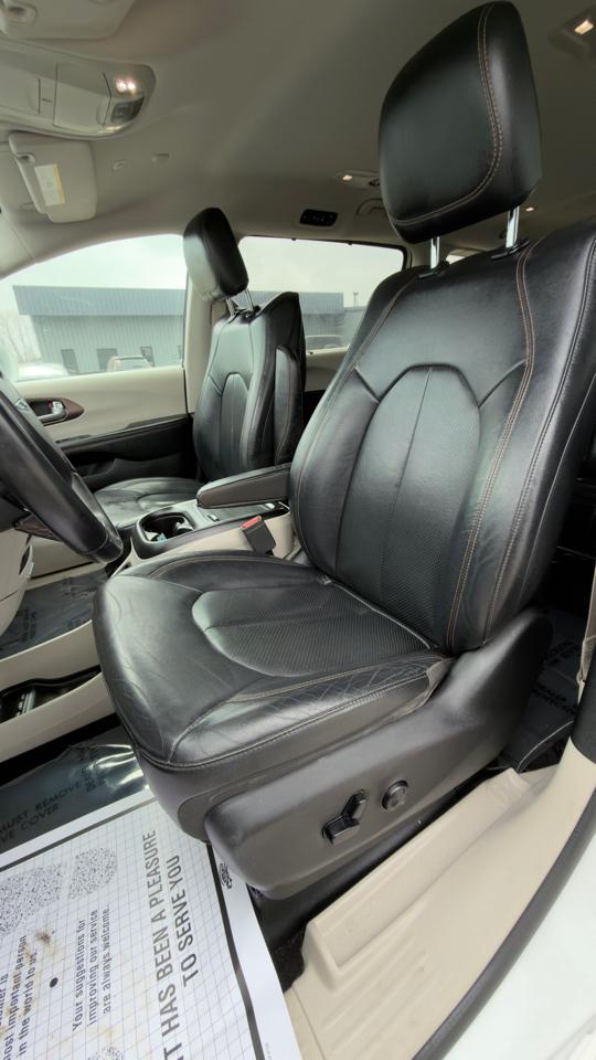 Chrysler Pacifica Touring L Plus FWD 2018