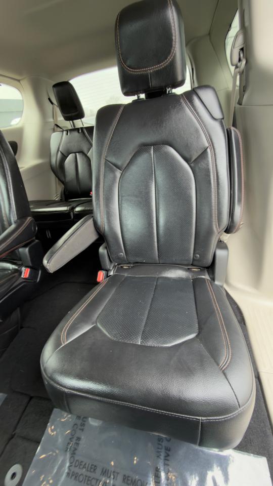 Chrysler Pacifica Touring L Plus FWD 2018