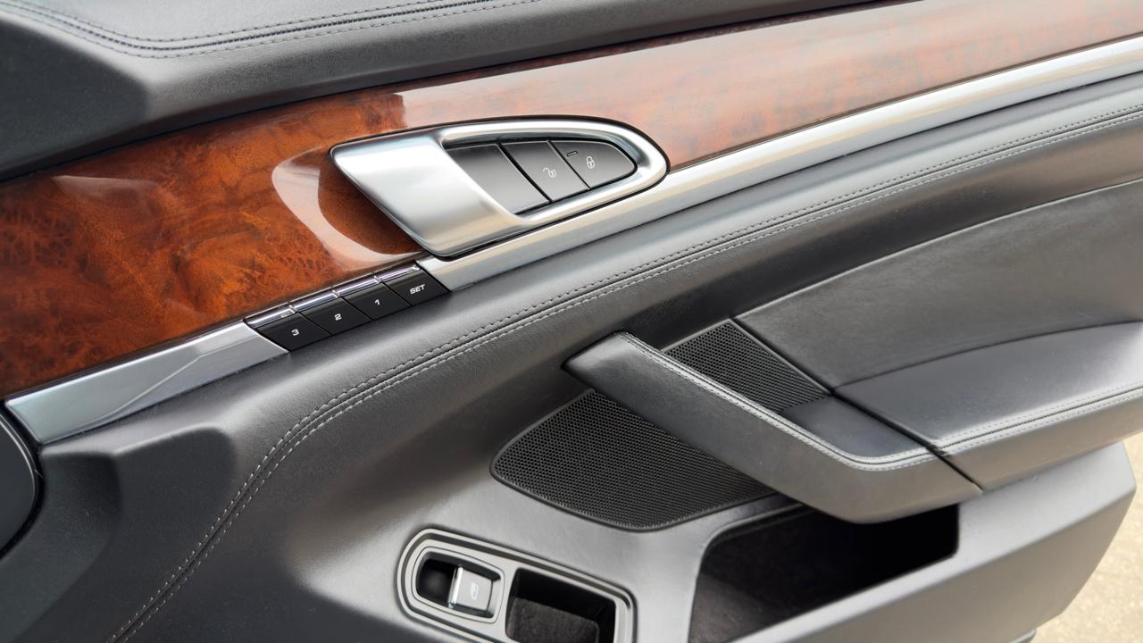 Porsche Panamera 4dr HB Turbo 2014