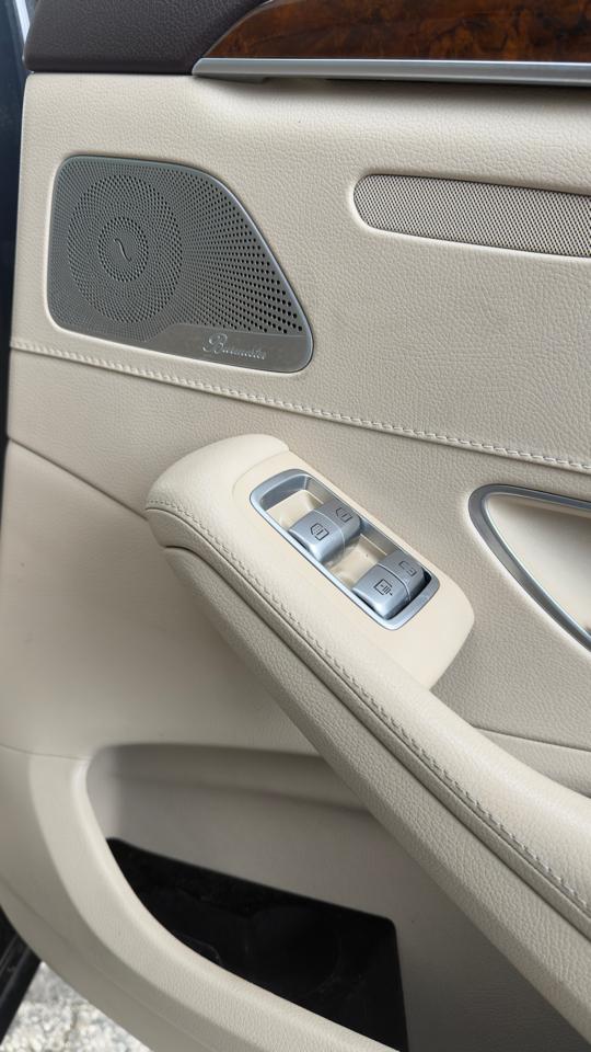 Mercedes-Benz S-Class 4dr Sdn S 550 4MATIC 2015