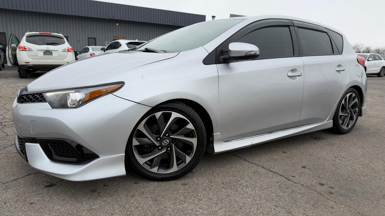 Scion iM 5dr HB Man (Natl) 2016