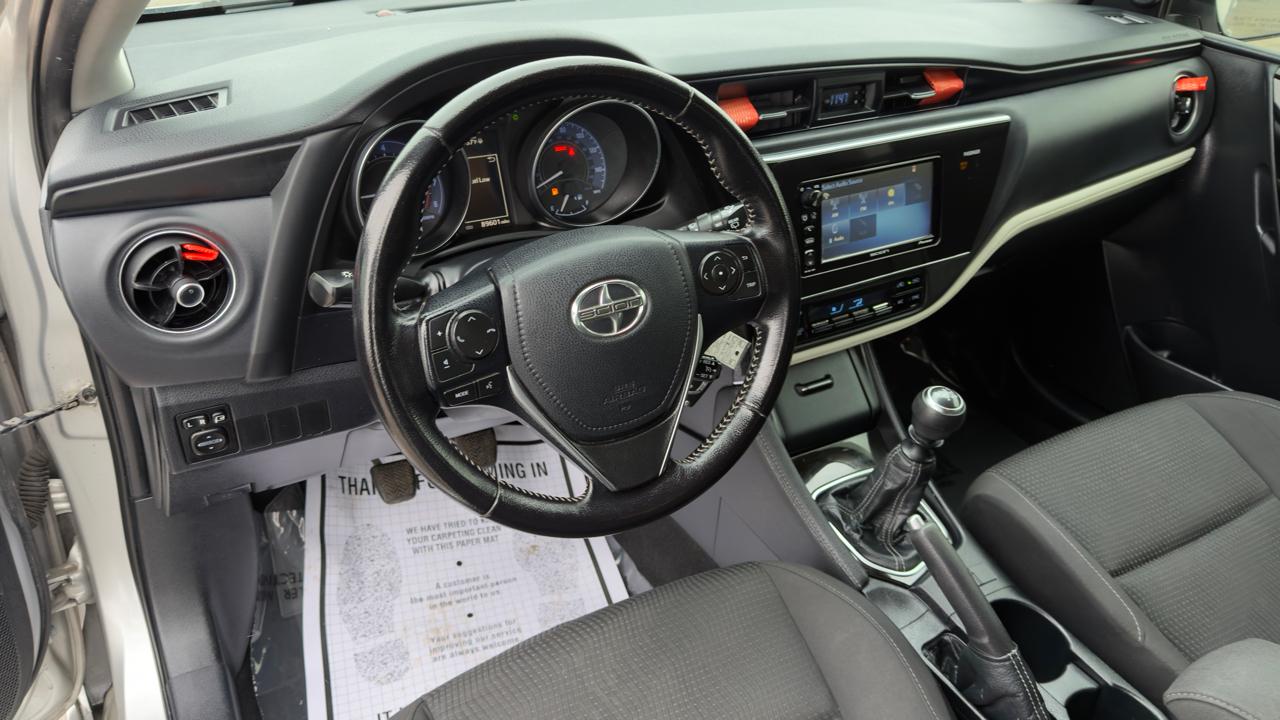 Scion iM 5dr HB Man (Natl) 2016