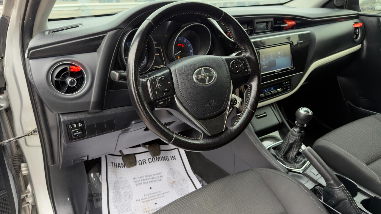 Scion iM 5dr HB Man (Natl) 2016