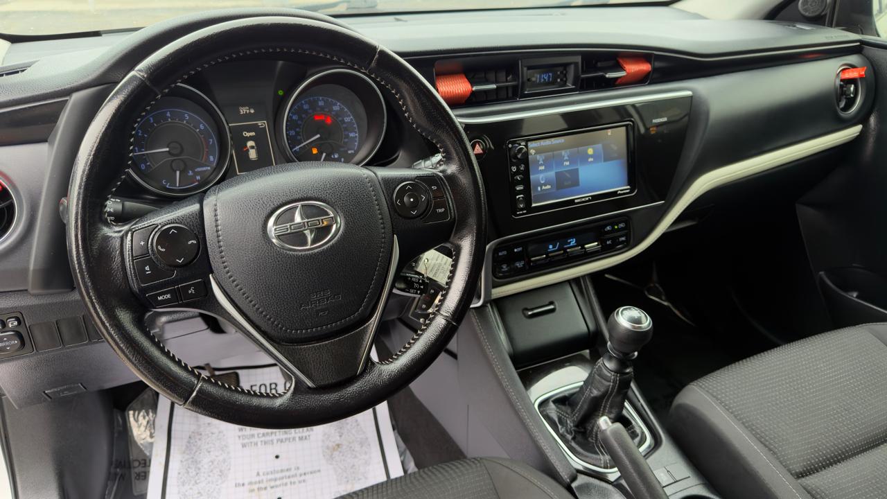 Scion iM 5dr HB Man (Natl) 2016