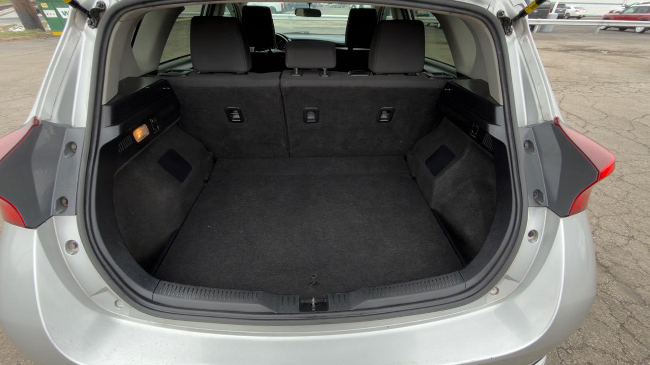 Scion iM 5dr HB Man (Natl) 2016