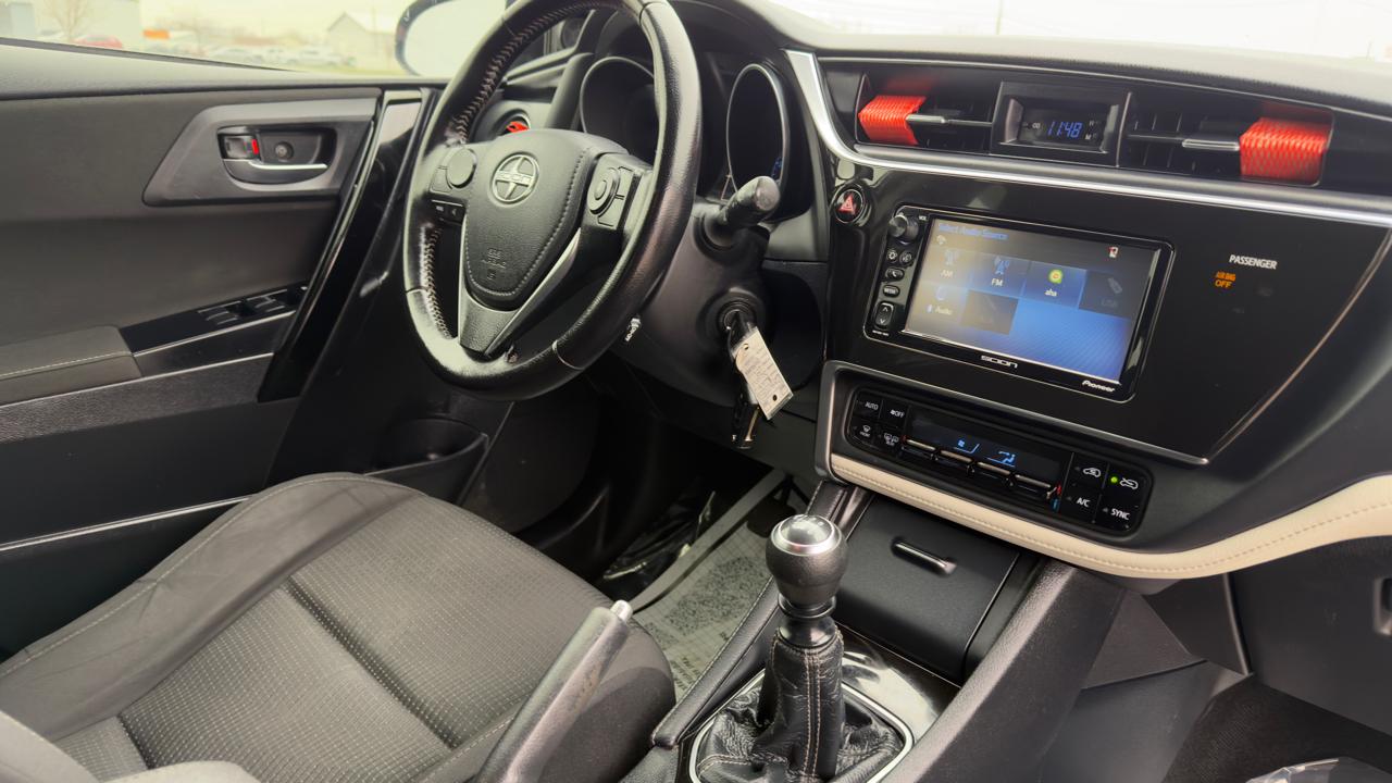 Scion iM 5dr HB Man (Natl) 2016