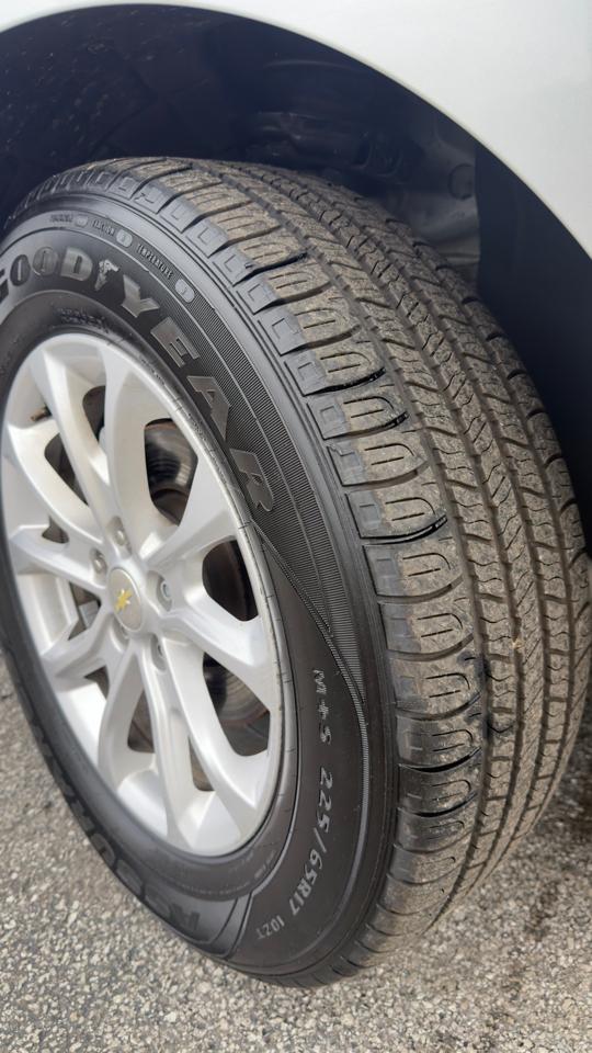 Chevrolet Equinox FWD 4dr LT w/2FL 2021