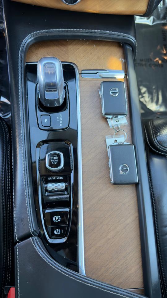 Volvo XC90 T8 eAWD Plug-In Hybrid 7-Passenger Inscription 2018