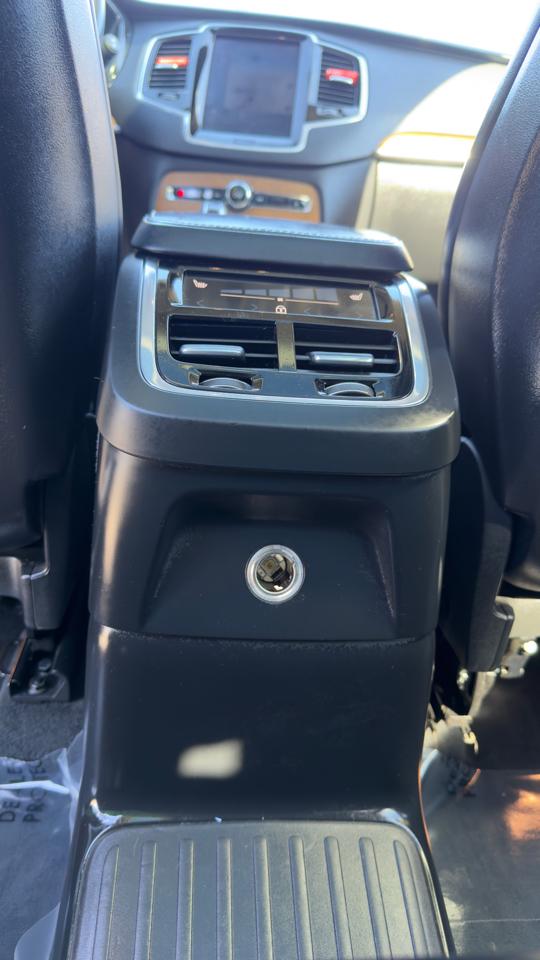 Volvo XC90 T8 eAWD Plug-In Hybrid 7-Passenger Inscription 2018