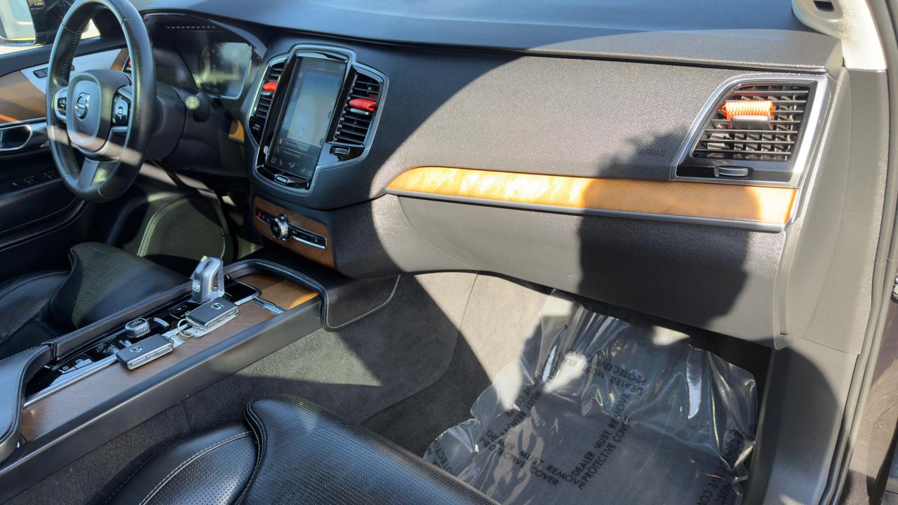 Volvo XC90 T8 eAWD Plug-In Hybrid 7-Passenger Inscription 2018