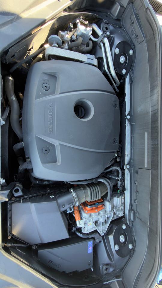 Volvo XC90 T8 eAWD Plug-In Hybrid 7-Passenger Inscription 2018