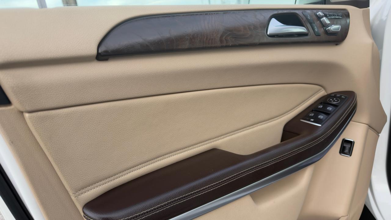 Mercedes-Benz GLS GLS 550 4MATIC SUV 2017