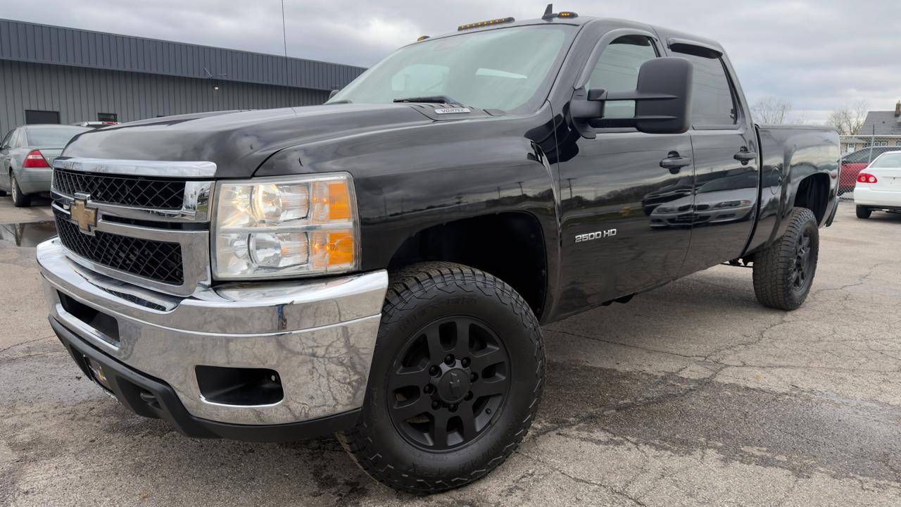 Chevrolet Silverado 2500HD 4WD Crew Cab 153.7" LT 2011