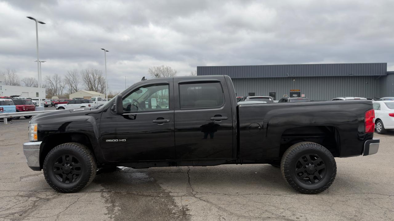 Chevrolet Silverado 2500HD 4WD Crew Cab 153.7" LT 2011