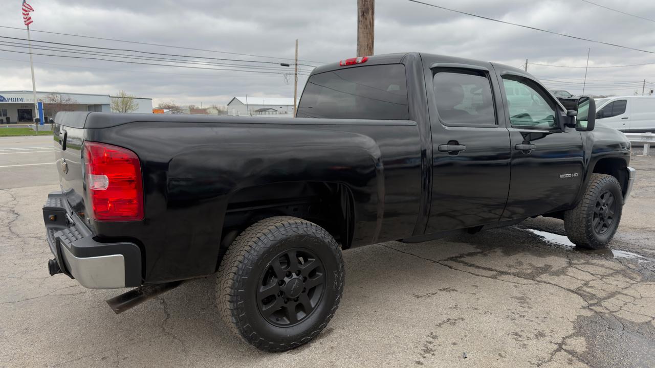 Chevrolet Silverado 2500HD 4WD Crew Cab 153.7" LT 2011