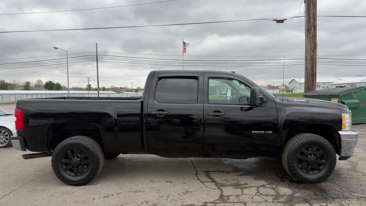 Chevrolet Silverado 2500HD 4WD Crew Cab 153.7" LT 2011