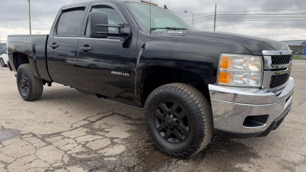 Chevrolet Silverado 2500HD 4WD Crew Cab 153.7" LT 2011