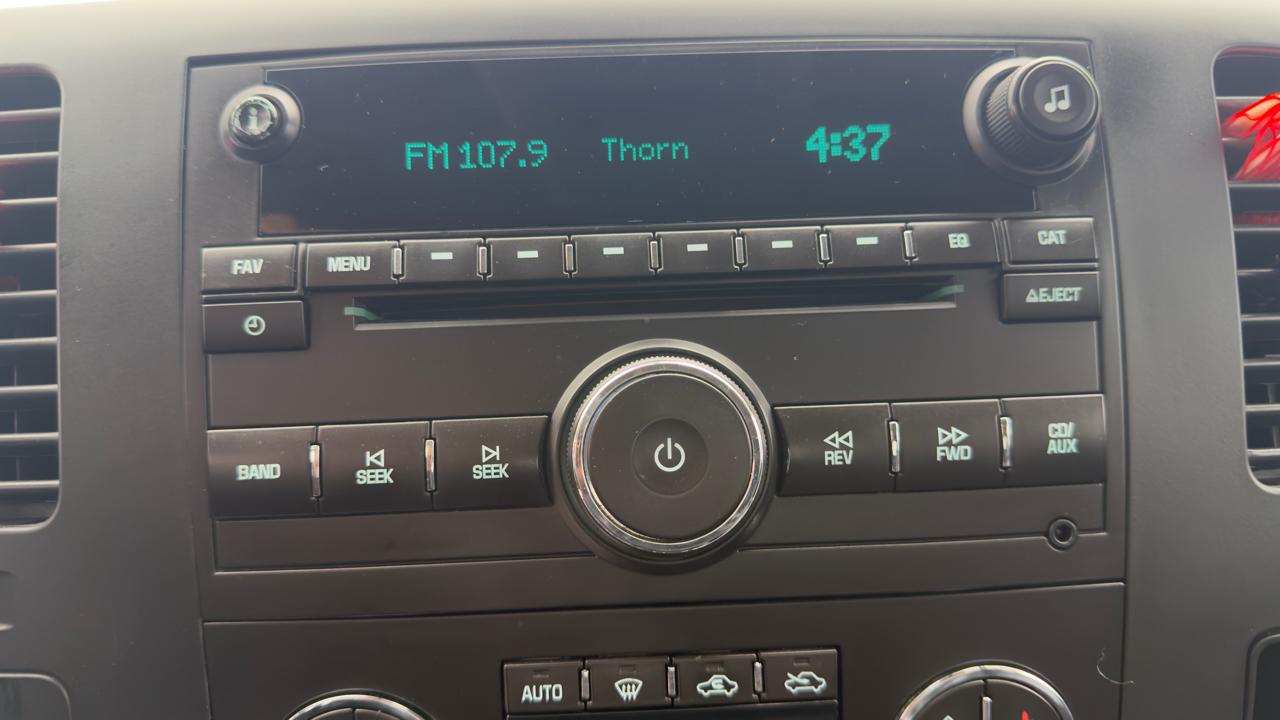 Chevrolet Silverado 2500HD 4WD Crew Cab 153.7" LT 2011