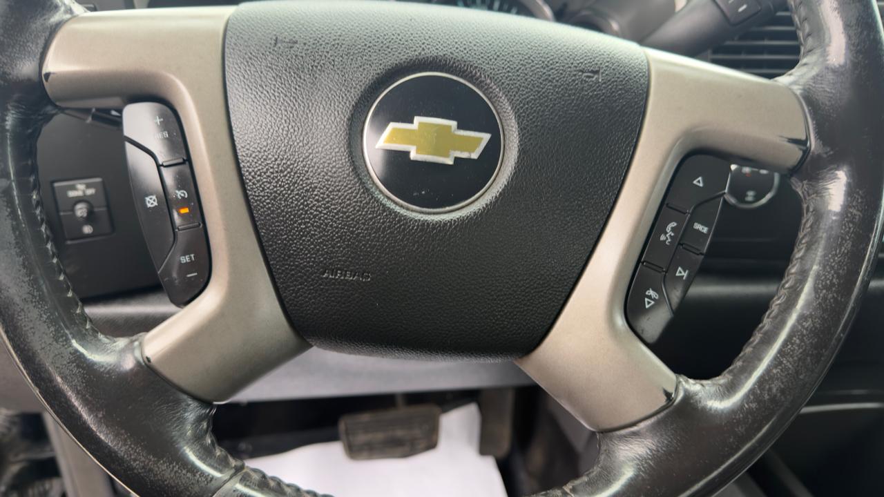 Chevrolet Silverado 2500HD 4WD Crew Cab 153.7" LT 2011