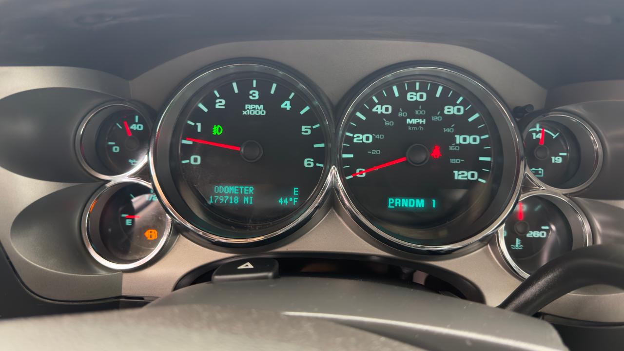 Chevrolet Silverado 2500HD 4WD Crew Cab 153.7" LT 2011