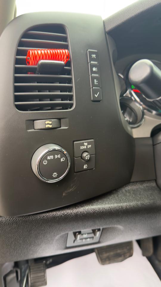 Chevrolet Silverado 2500HD 4WD Crew Cab 153.7" LT 2011