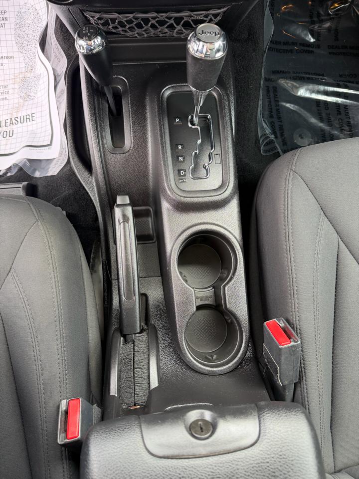 Jeep Wrangler 4WD 2dr Willys Wheeler 2015