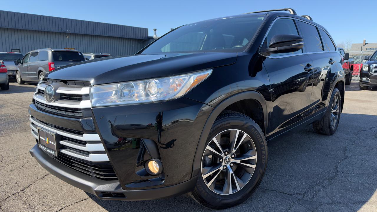 Toyota Highlander LE V6 AWD (Natl) 2018