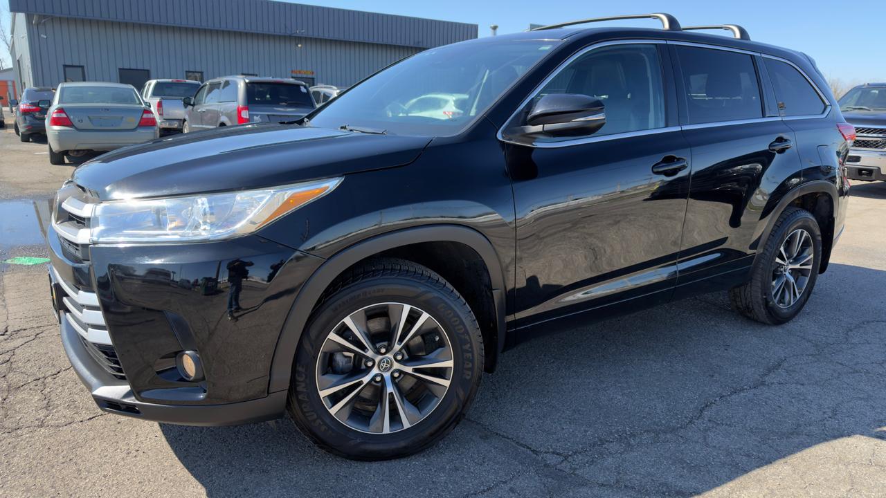 Toyota Highlander LE V6 AWD (Natl) 2018