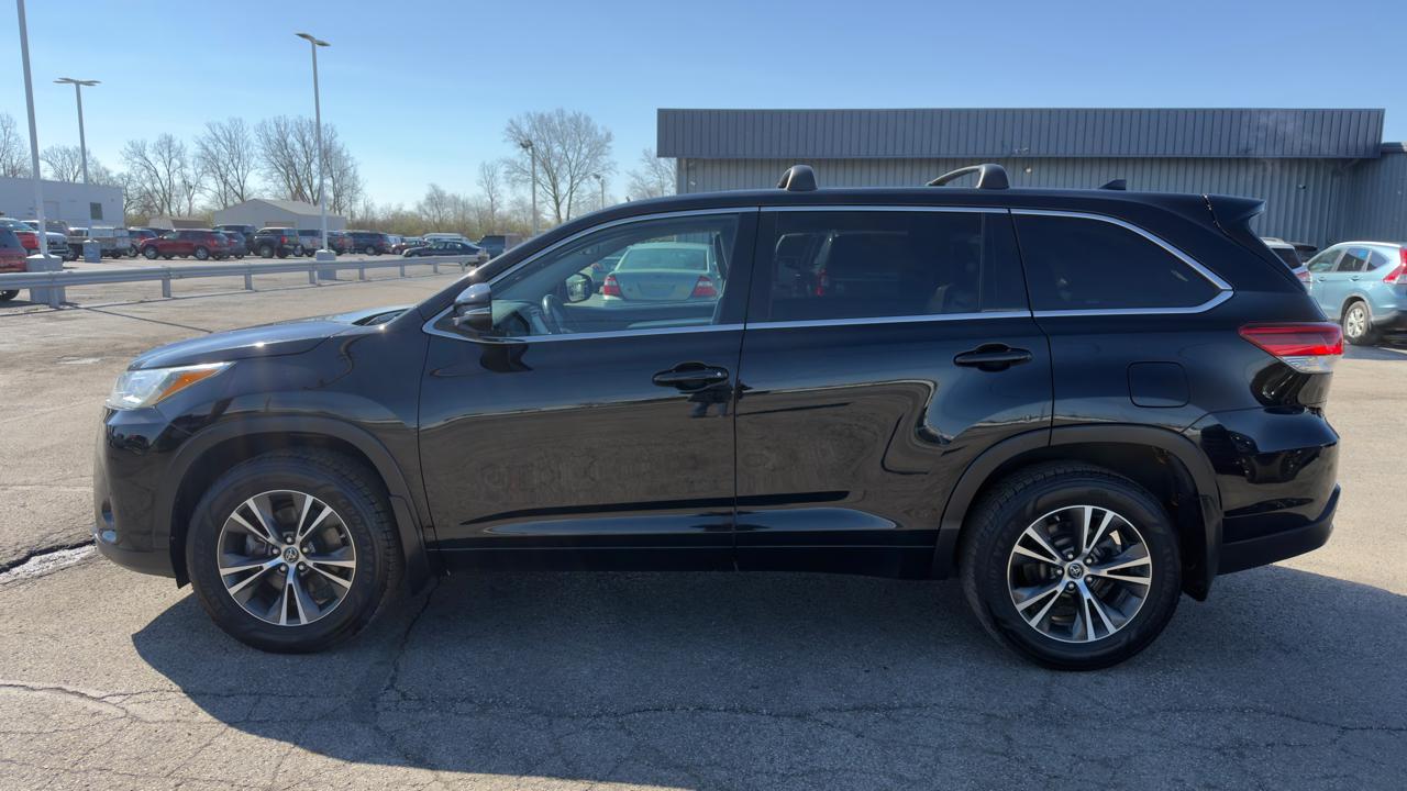 Toyota Highlander LE V6 AWD (Natl) 2018